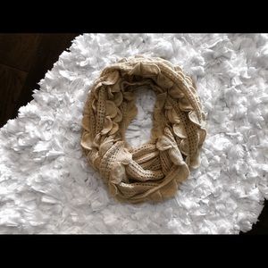 🍁NEW🍁 Taleen Infinity Scarf